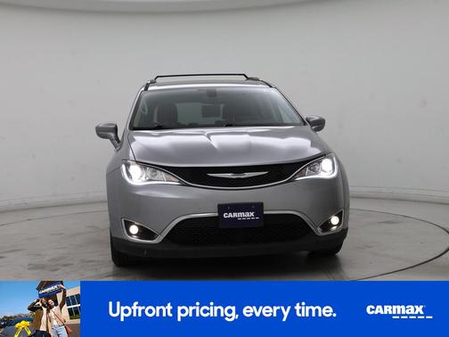 Silver 2018 Chrysler Pacifica Touring L