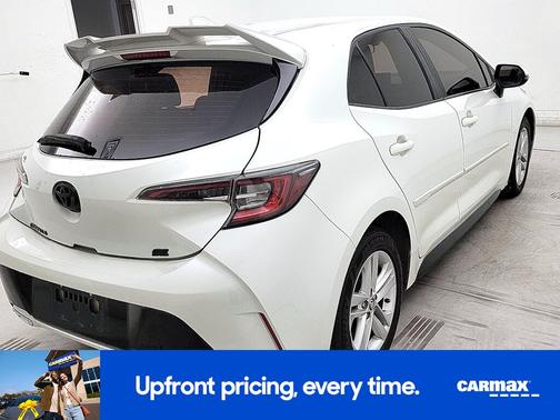 White 2020 Toyota Corolla Hatchback SE
