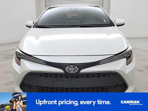White 2020 Toyota Corolla Hatchback SE