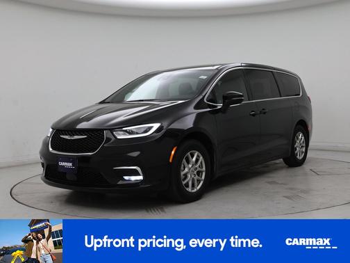 Black 2025 Chrysler Pacifica Select