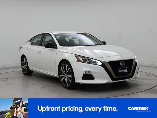 White 2021 Nissan Altima SR