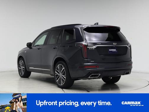 Gray 2022 Cadillac XT6 Sport