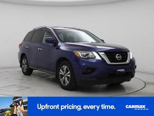 2017 Nissan Pathfinder SV