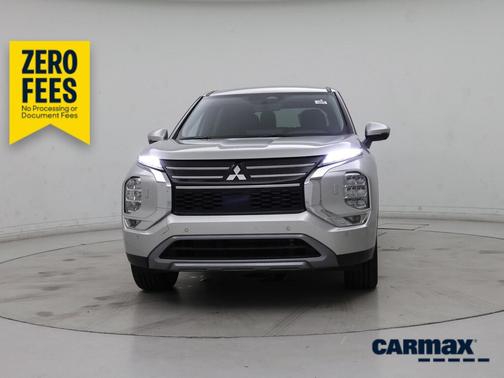 Silver 2025 Mitsubishi Outlander SE