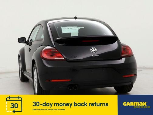 Photo 4 of 24 of 2017 Volkswagen Beetle 1.8T S
