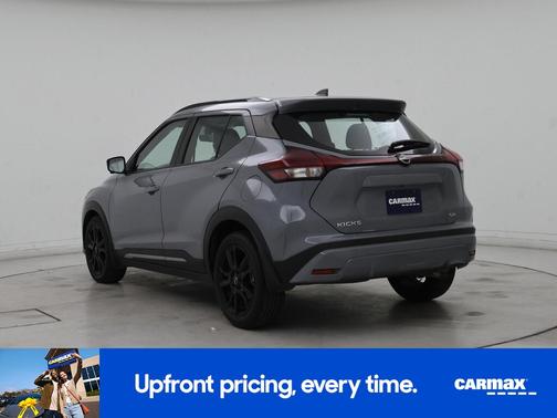 Gray 2022 Nissan Kicks SR