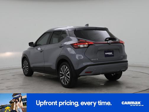 Gray 2023 Nissan Kicks SV