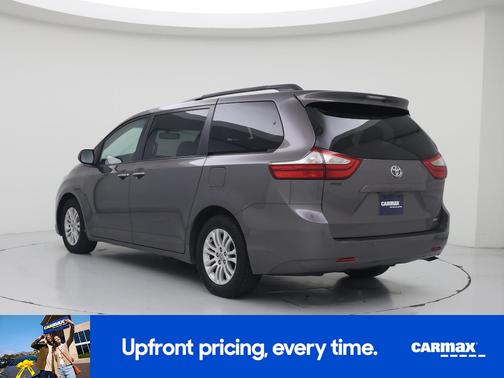 2017 Toyota Sienna XLE