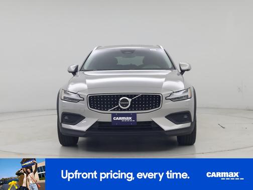 2025 Volvo V60 Cross Country B5 Plus