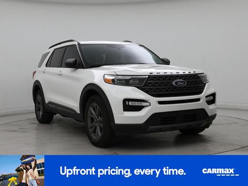 White 2021 Ford Explorer XLT