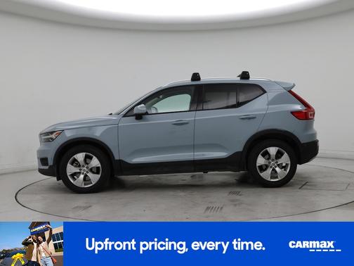 Blue 2019 Volvo XC40 T5 Momentum