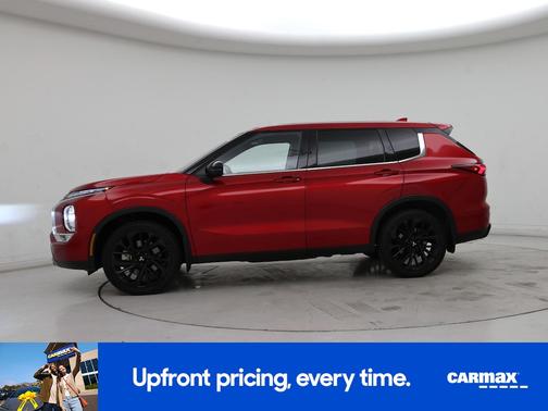 Red 2023 Mitsubishi Outlander SE Black Edition