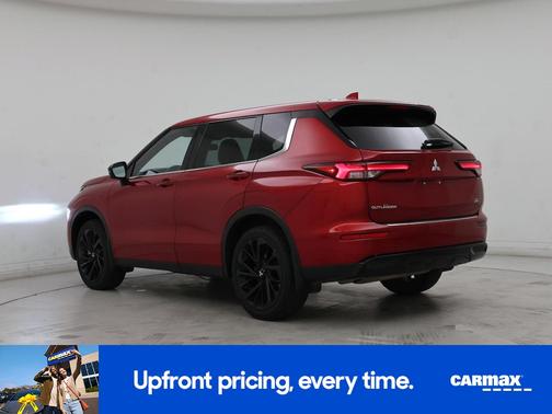 Red 2023 Mitsubishi Outlander SE Black Edition