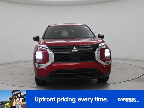 Red 2023 Mitsubishi Outlander SE Black Edition