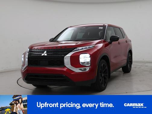 Red 2023 Mitsubishi Outlander SE Black Edition