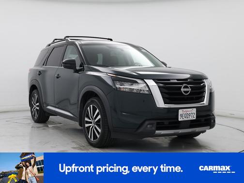 2023 Nissan Pathfinder Platinum