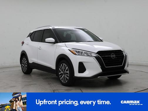 White 2023 Nissan Kicks SV