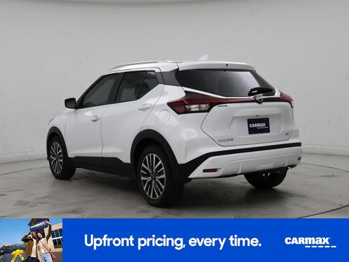 White 2023 Nissan Kicks SV