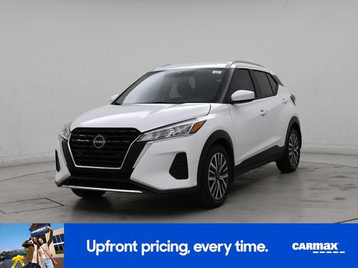 White 2023 Nissan Kicks SV