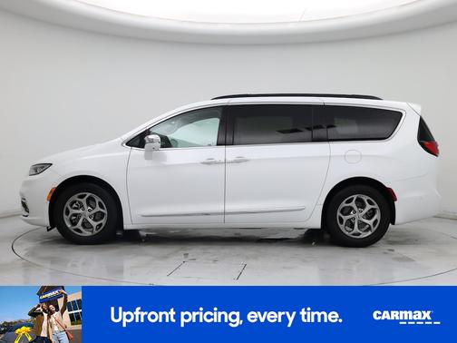 White 2022 Chrysler Pacifica Limited