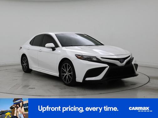 White 2023 Toyota Camry Hybrid SE