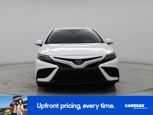 White 2023 Toyota Camry Hybrid SE