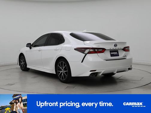 White 2023 Toyota Camry Hybrid SE