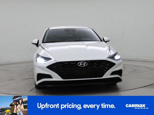 White 2022 Hyundai SONATA SEL