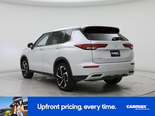 2023 Mitsubishi Outlander SE