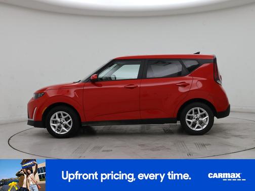 Red 2025 Kia Soul LX