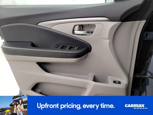 Blue 2018 Honda Pilot EX