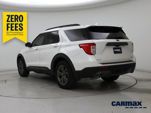 White 2021 Ford Explorer XLT
