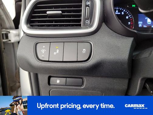 Silver 2019 Kia Sorento LX