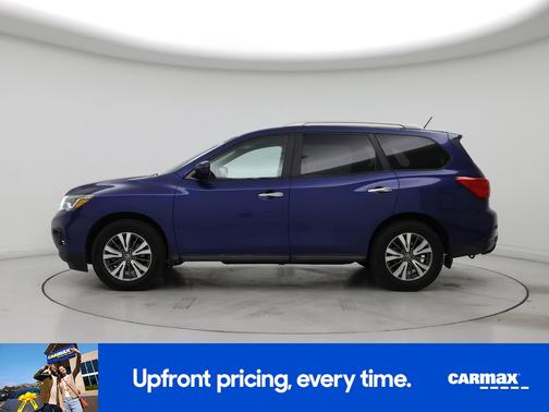 2017 Nissan Pathfinder SV
