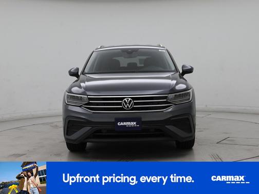 Gray 2022 Volkswagen Tiguan SE