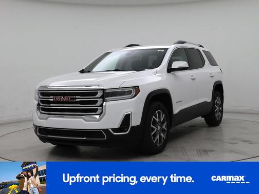 White 2023 GMC Acadia SLT