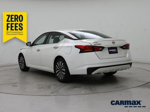 White 2025 Nissan Altima SV