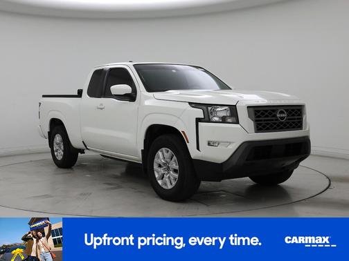 White 2024 Nissan Frontier SV