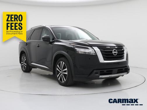 Black 2024 Nissan Pathfinder Platinum