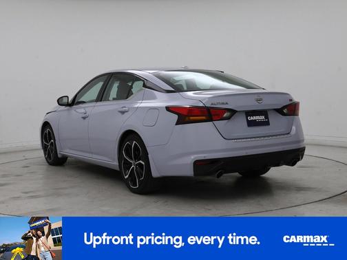 Gray 2023 Nissan Altima SR