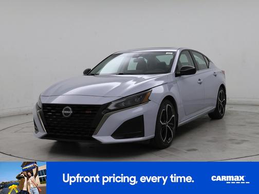 Gray 2023 Nissan Altima SR