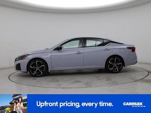 Gray 2023 Nissan Altima SR
