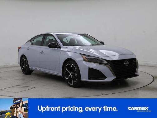 Gray 2023 Nissan Altima SR