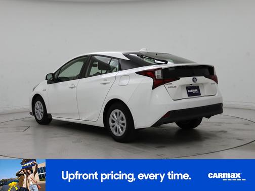 White 2022 Toyota Prius LE