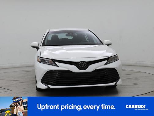 White 2018 Toyota Camry LE