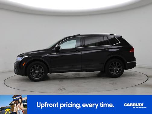 Black 2022 Volkswagen Tiguan SE