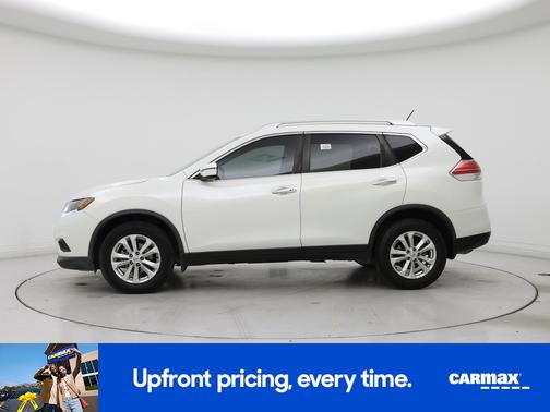 White 2016 Nissan Rogue SV