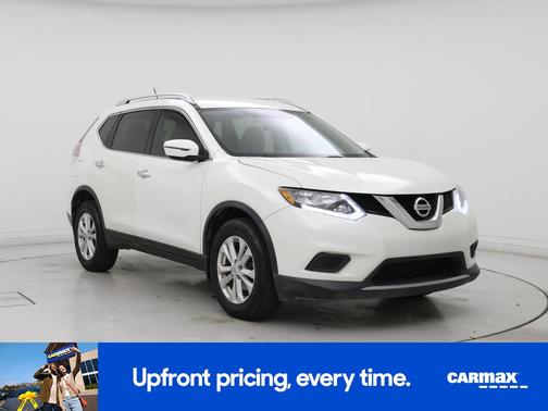 White 2016 Nissan Rogue SV