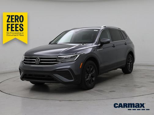Gray 2022 Volkswagen Tiguan SE