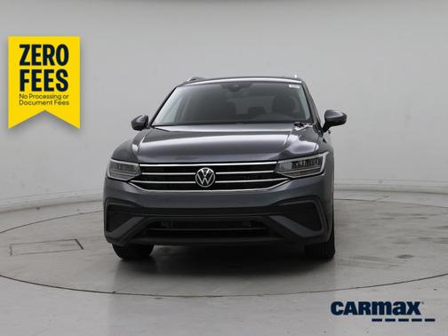 Gray 2022 Volkswagen Tiguan SE